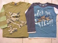 2x Halloween Langarmshirts H&M Shirts Fledermaus Mumie Gr. 104 Baden-Württemberg - Ispringen Vorschau