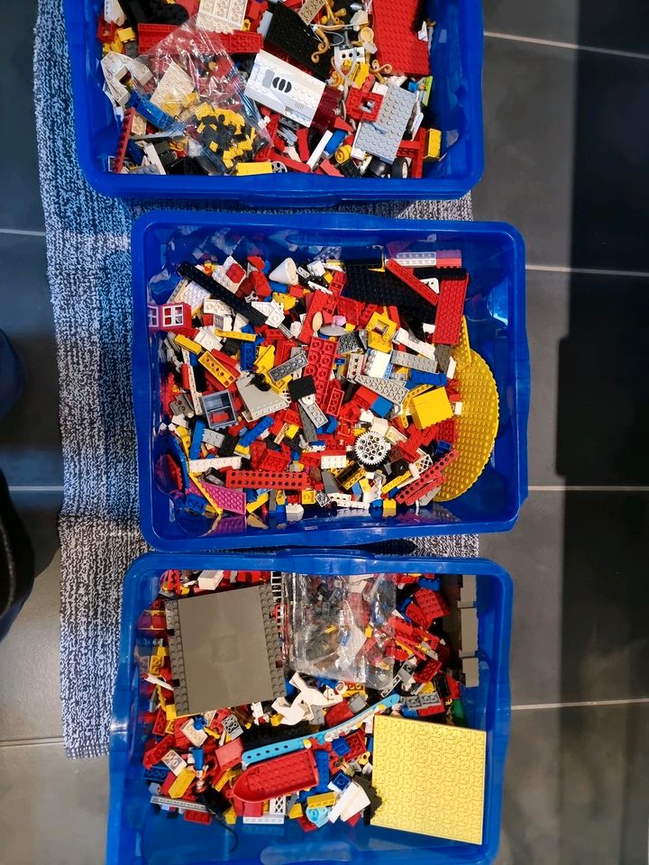 Lego gemischt 3 Boxen über 12kg in Eschweiler