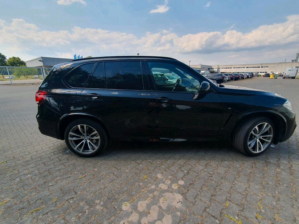 BMW X5 M40D X-DRIVE 7 Sitzer in Viernheim