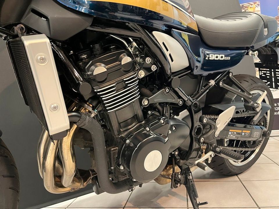 Kawasaki Z900 RS frischer Service & Vorderreifen NEU in Lindenberg im Allgäu