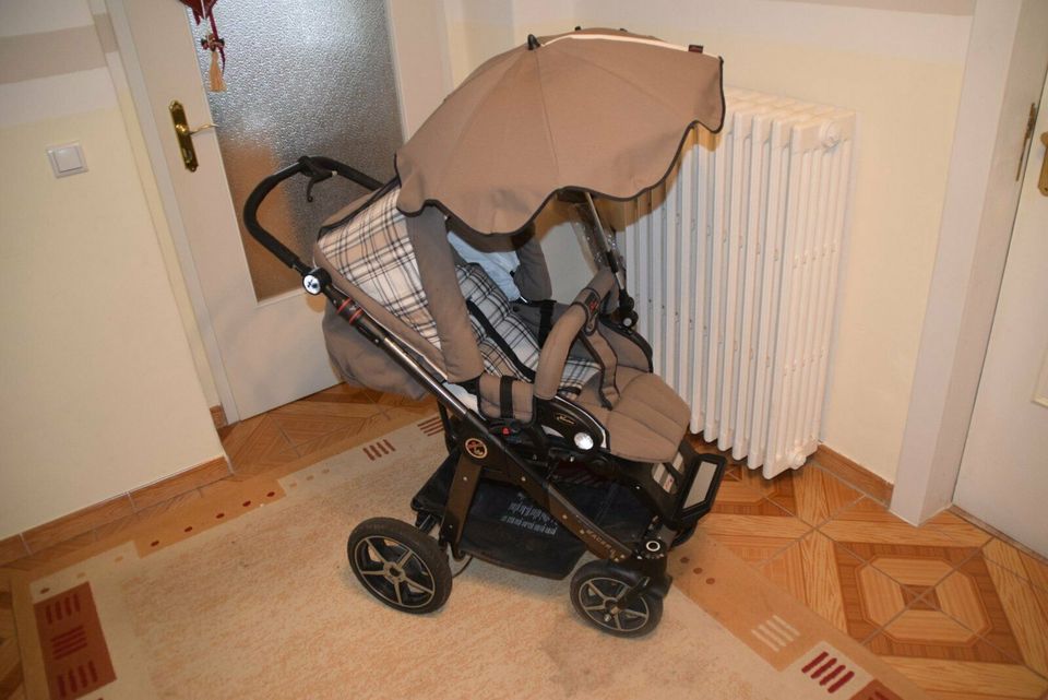 Kinderwagen Hartan Racer GT + Babyschale + viel Zubehör in Bad Freienwalde