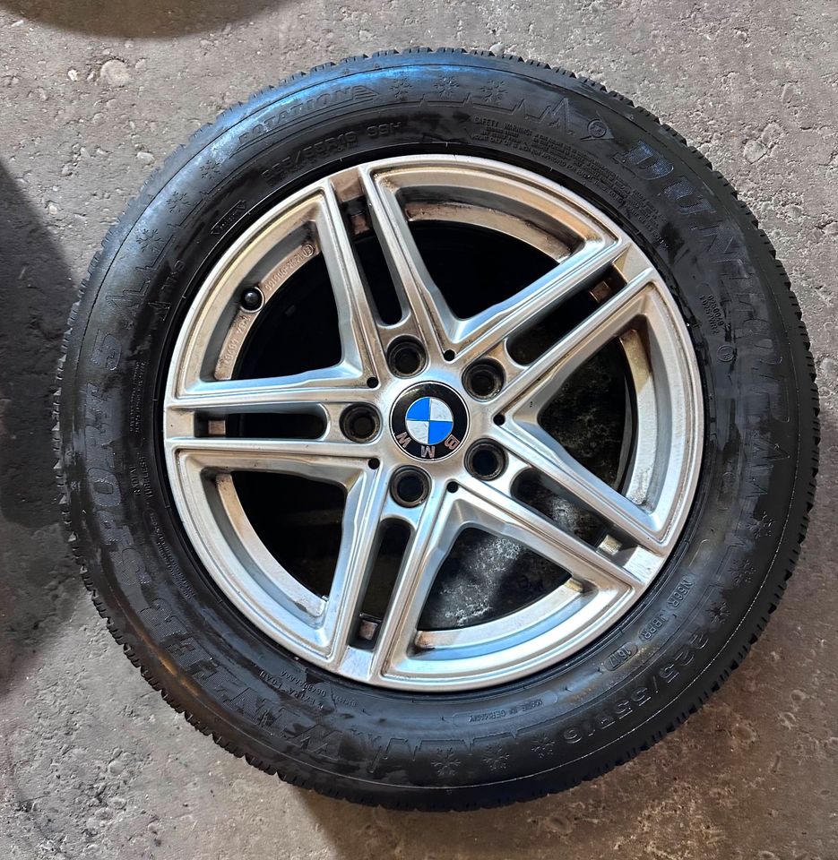 Bmw Alufelgen/Winterreifen Dunlop/Pirelli 225/55R16 Profil 6-7mm in Leimen