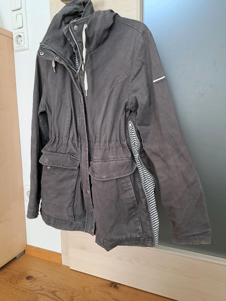 Umstandsjacke/ Babytrage Übergang von Bonprix Gr 40 in Feichten