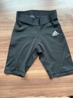 Radlerhose Sporthose schwarz Adidas Gr. 116 Schleswig-Holstein - Norderstedt Vorschau