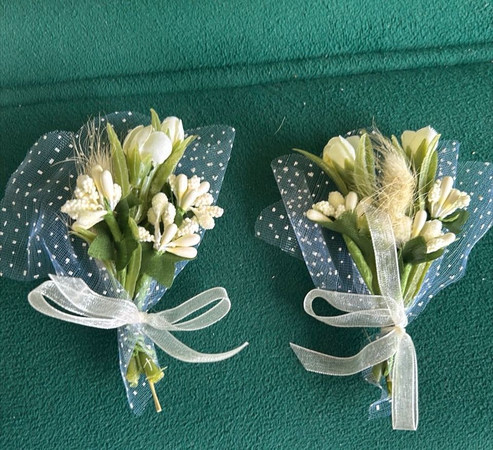 Hochzeit Blumen Anstecker Bräutigam in Marl
