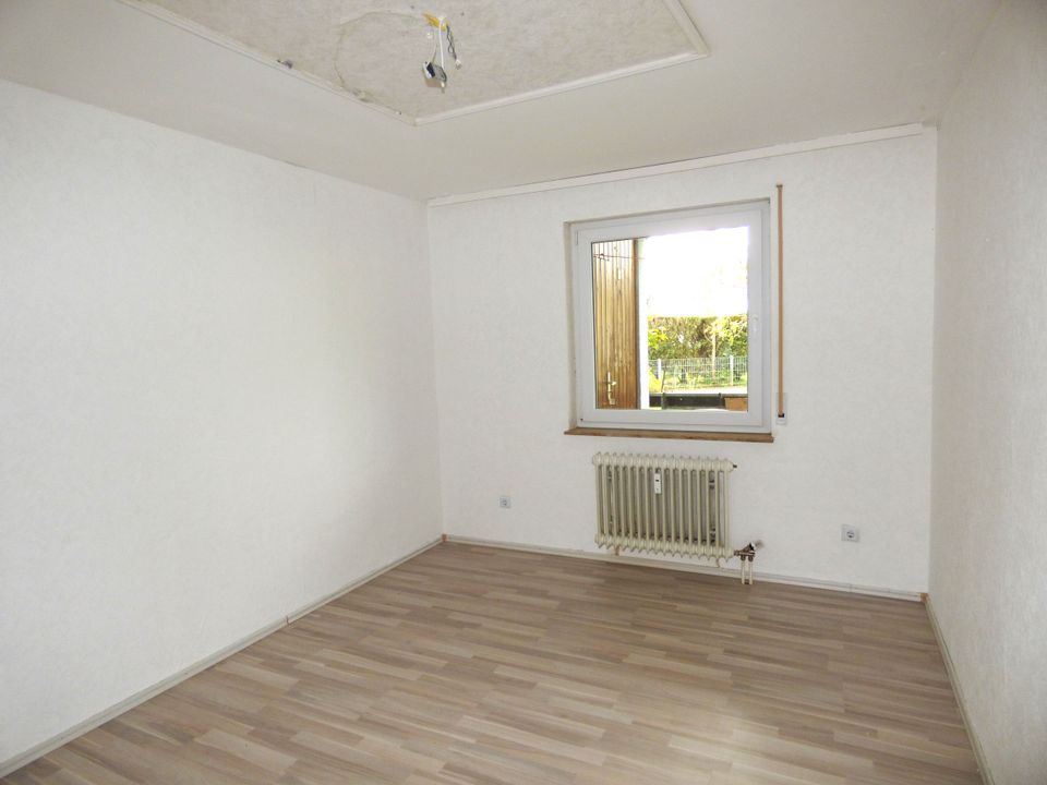 * Familienfreundliche 3,5-Zimmer-Wohnung mit Balkon und Garage * in Ravensburg
