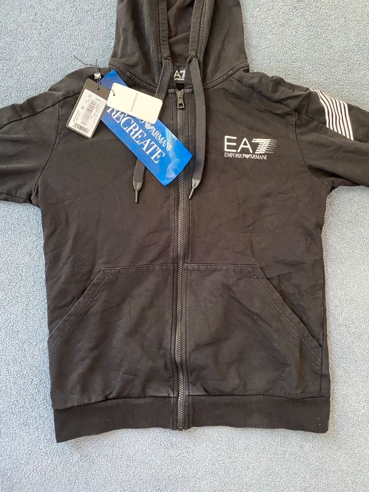 EA7 Armani Jacke in München