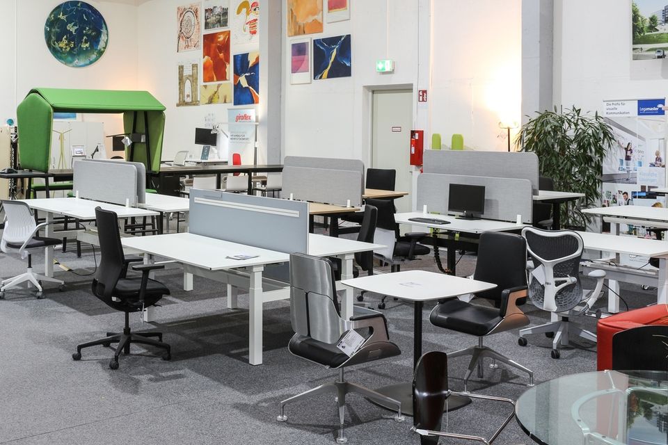 Tisch USM Haller Schreibtisch Design Designklassiker Bürotisch Z2 in Mühlenbeck