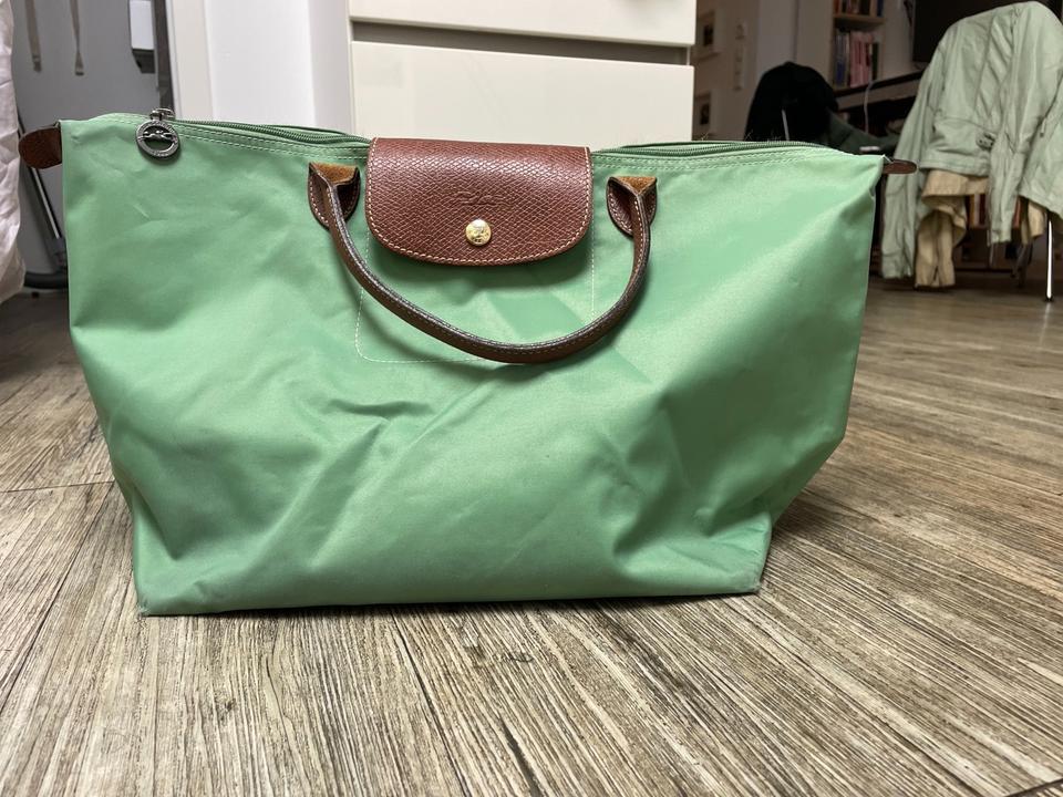 Longchamp Tasche le pilage M grun in Dusseldorf Bilk kleinanzeigen