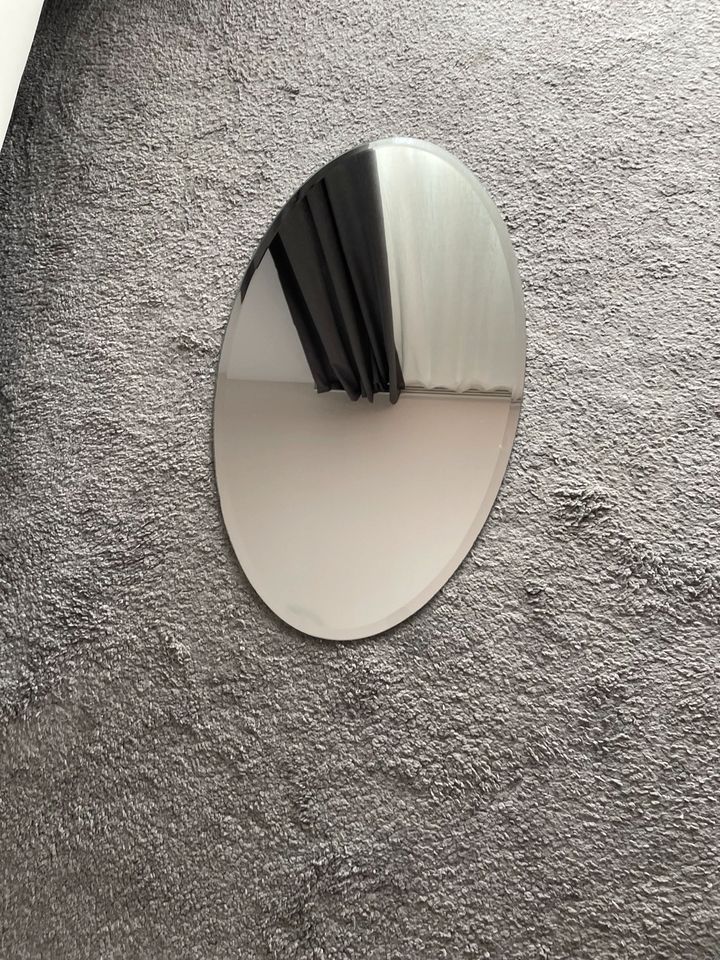 Spiegel Oval in Hartheim