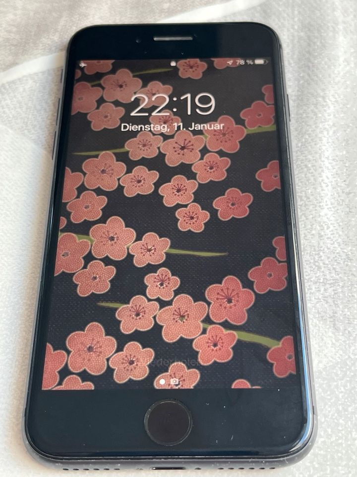 iPhone 8 Space Gray 64GB in Berlin