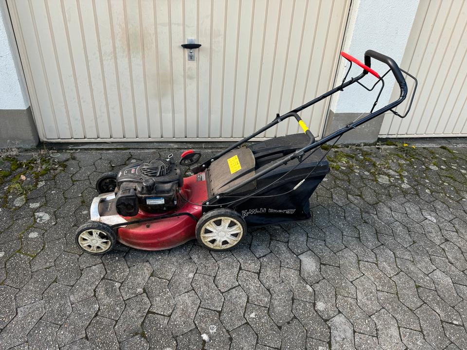 Benzinrasenmöher mit Antrieb Briggs & Stratton 500 Series Motoer in Neuss