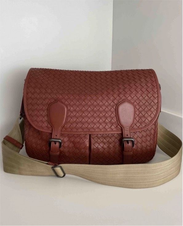 BOTTEGA VENETA Leder Crossbody Tasche in Ehningen