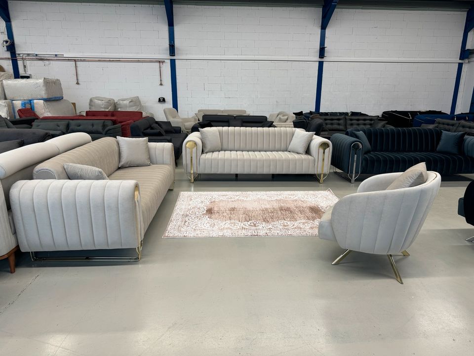 (Stil Couch Set 3+3+1) Sofa Sessel Couch Wohnzimmer Gästezimmer Relax Bett Funktion QMLager QM Lager in Ursensollen