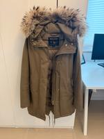 Woolrich Mantel Parka khaki echtfell pelz M tailliert Hessen - Hattersheim am Main Vorschau