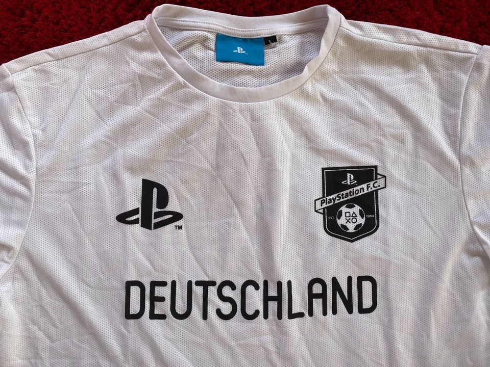 PARK AGENCIES PlayStation F.C. Trikot DEUTSCHLAND Gr.L weiß in  Baden-Württemberg - Güglingen | eBay Kleinanzeigen ist jetzt Kleinanzeigen