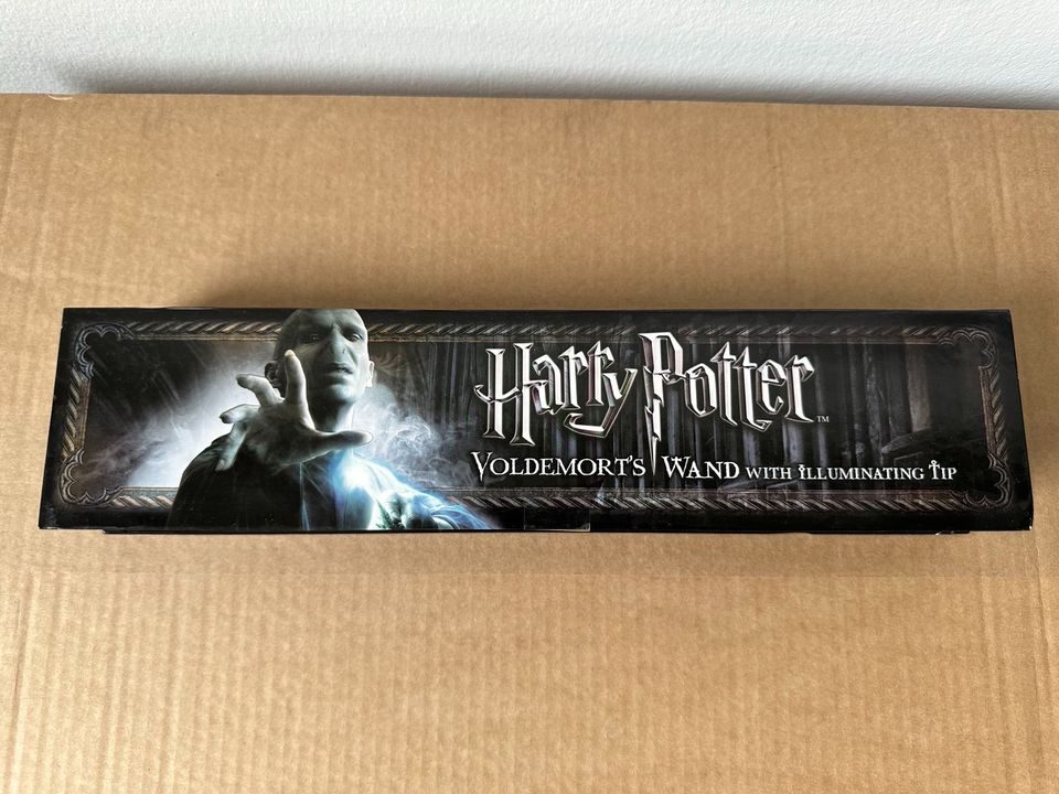 Voldemort Zauberstab mit Licht in Augsburg