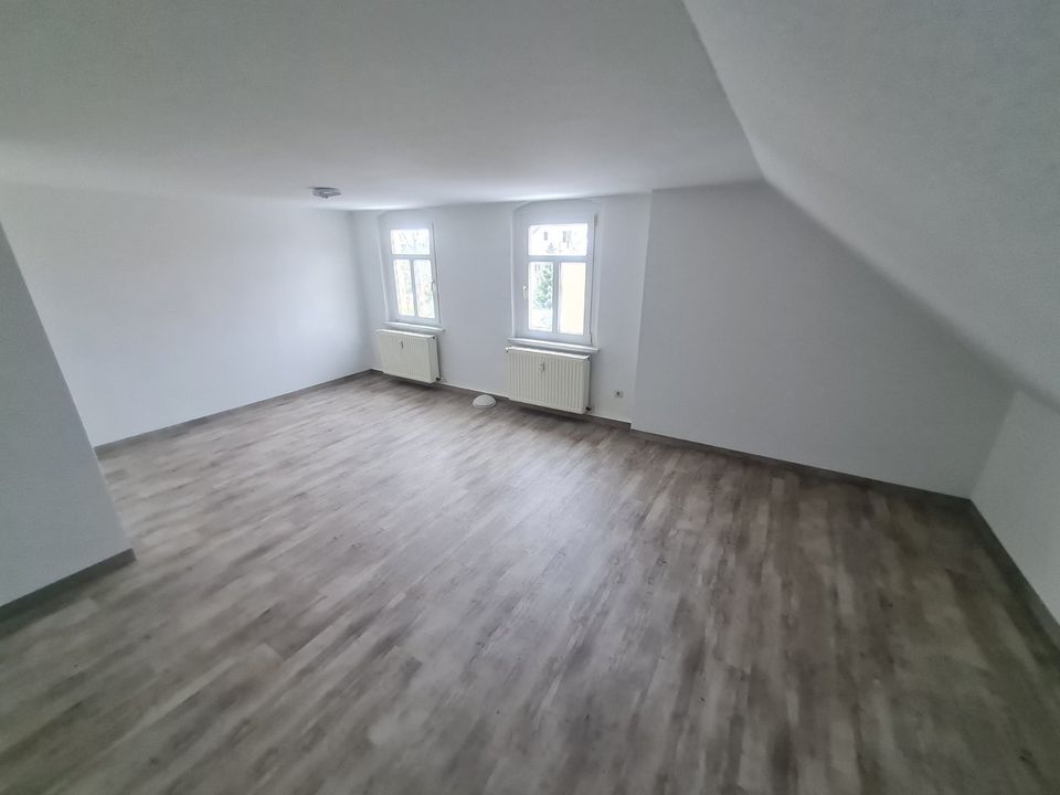 vermietetes MFH plus ausbaufähiger Wohnraum über 640m² in Limbach-Oberfrohna