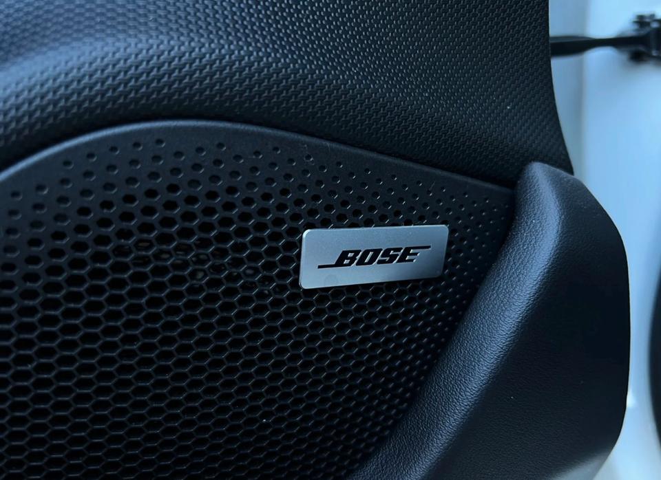 Porsche Taycan 4S - NEUE Batterie - TOP Zustand - Ambientelicht in Flensburg