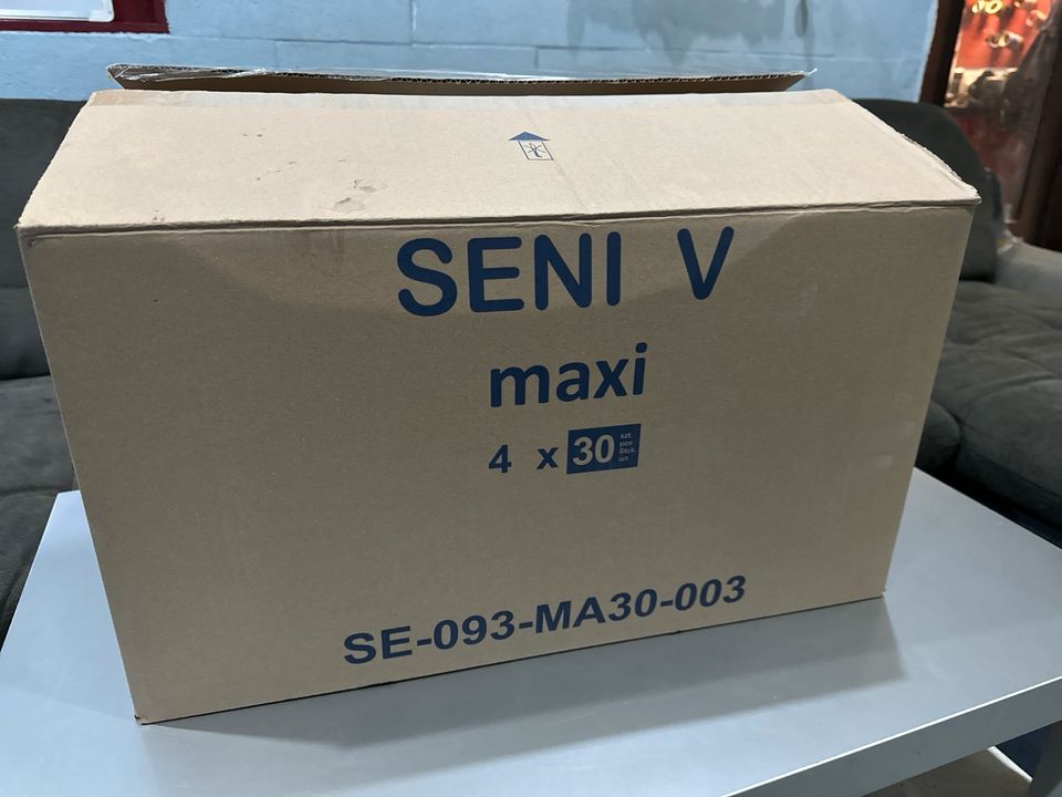 4 X Packungen Vorlagen Inkontinenzhosen SANI V MAXI in Krefeld