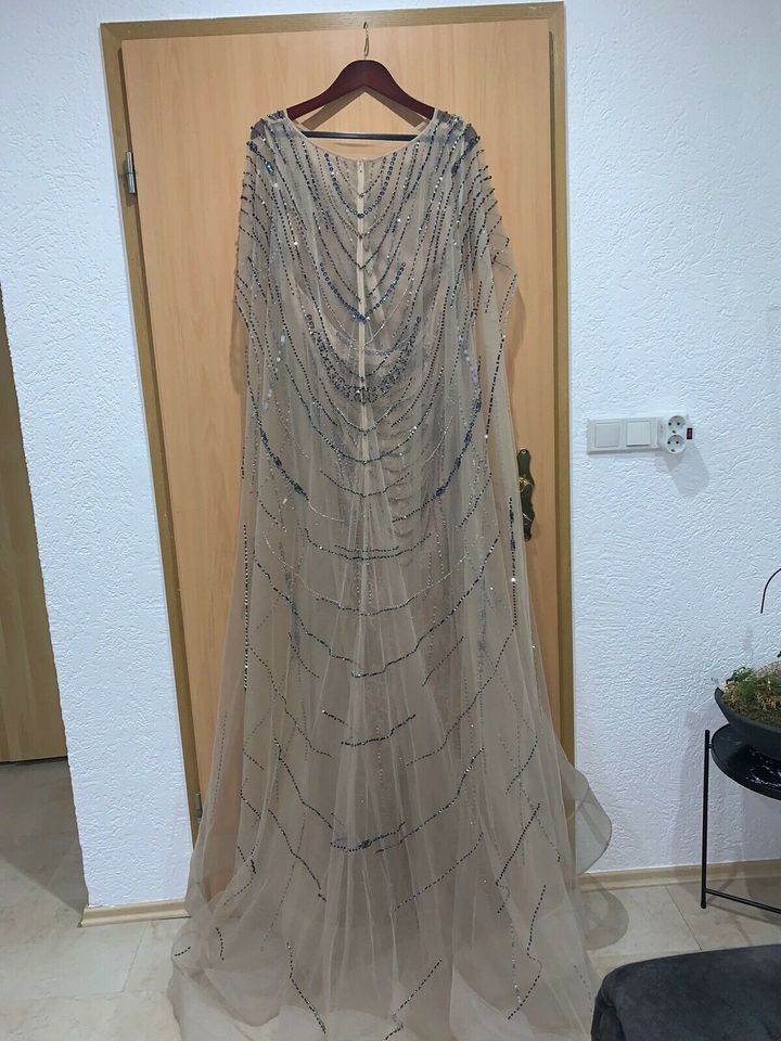 Abendkleid in der der Größe 44-46 in Karlstein