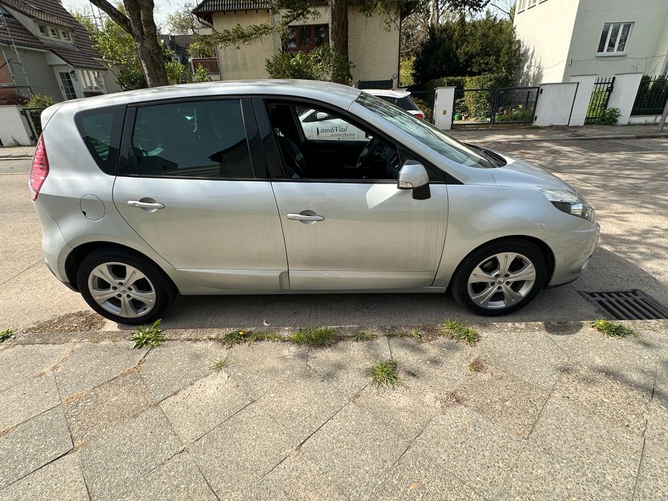 Renault Scenic in Berlin