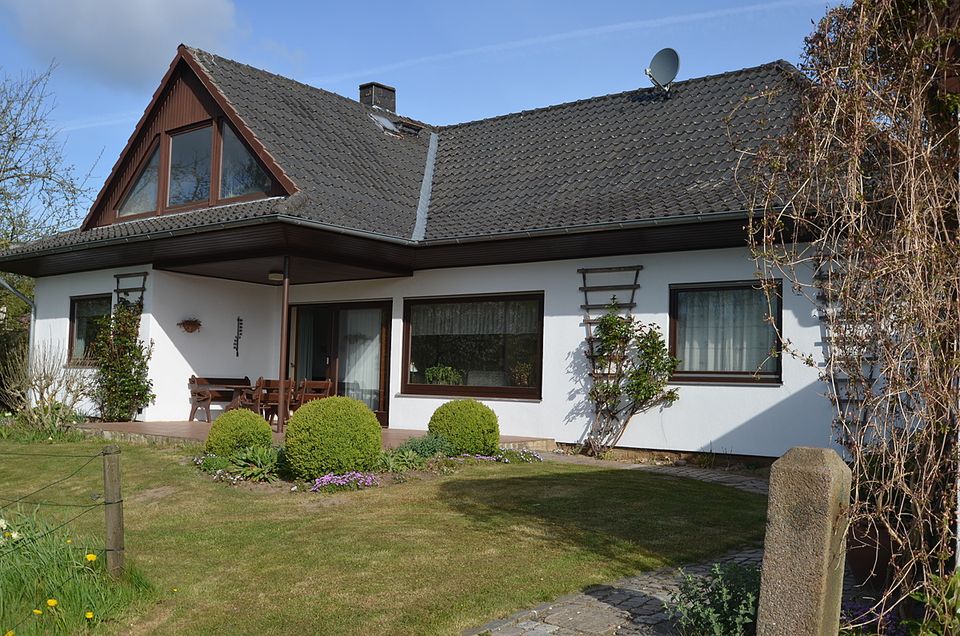 Winkelbungalow mit idyllischer Sonnenterrasse - nur 6 km vor Eckernförde in Osterby 