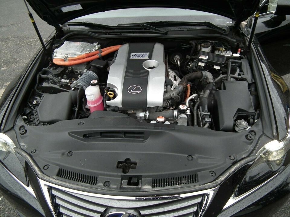 Lexus IS 300 Hybrid in Fürth