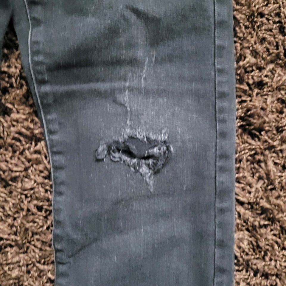 Neuw. Zara Hose Größe 164 cm Junge skinny, mit Farbspritzer in Gronau (Westfalen)