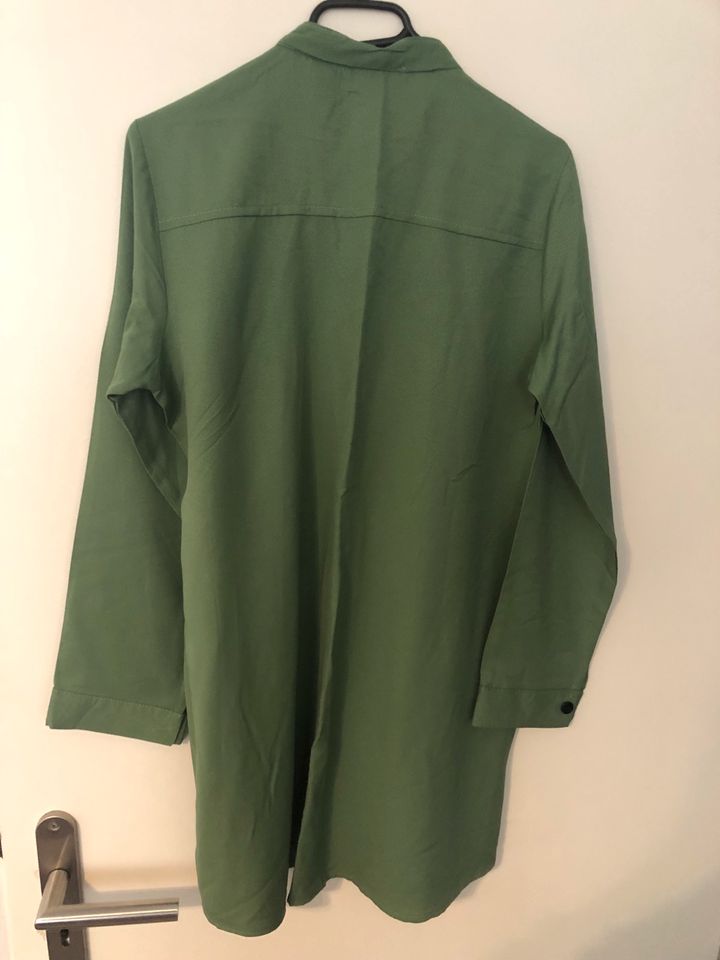 Damen Bluse Hemd Gr. 42 - NEU in Fuldatal