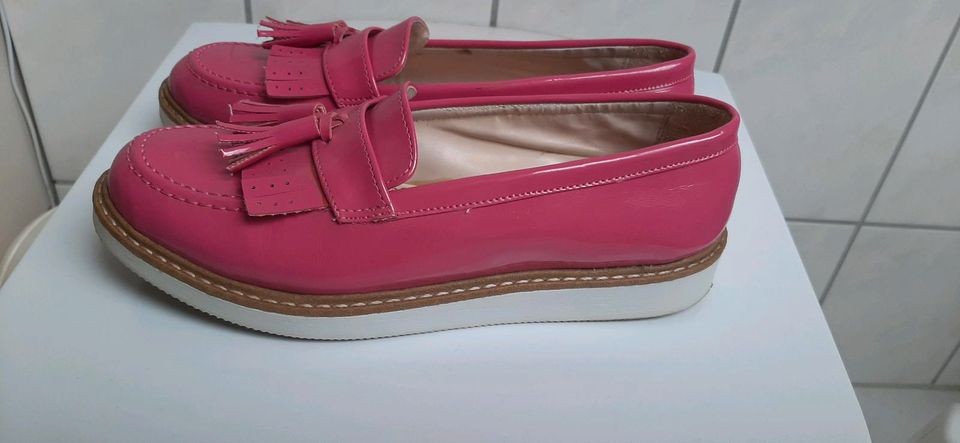 Armoni Mokkasin, Loafer pink Lack Gr. 38 in Essen