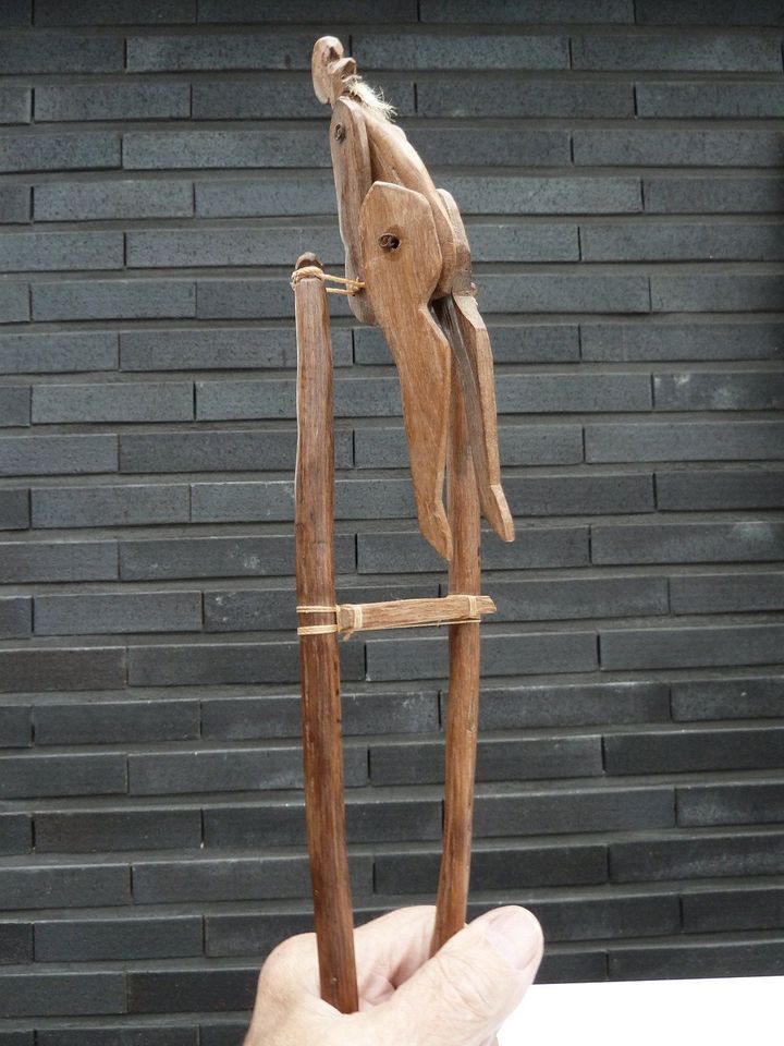 Handspiel Acrobat aus edlem Holz, Original-Handarbeit aus Ghana! in Geldern