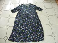 Kleid von Ulla Popken Gr. 50 - 52 geblümt mit Taschen Nordrhein-Westfalen - Much Vorschau