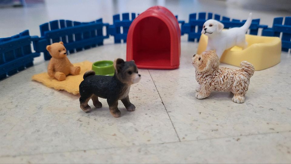 Schleich Welpenstube in Kamp-Lintfort