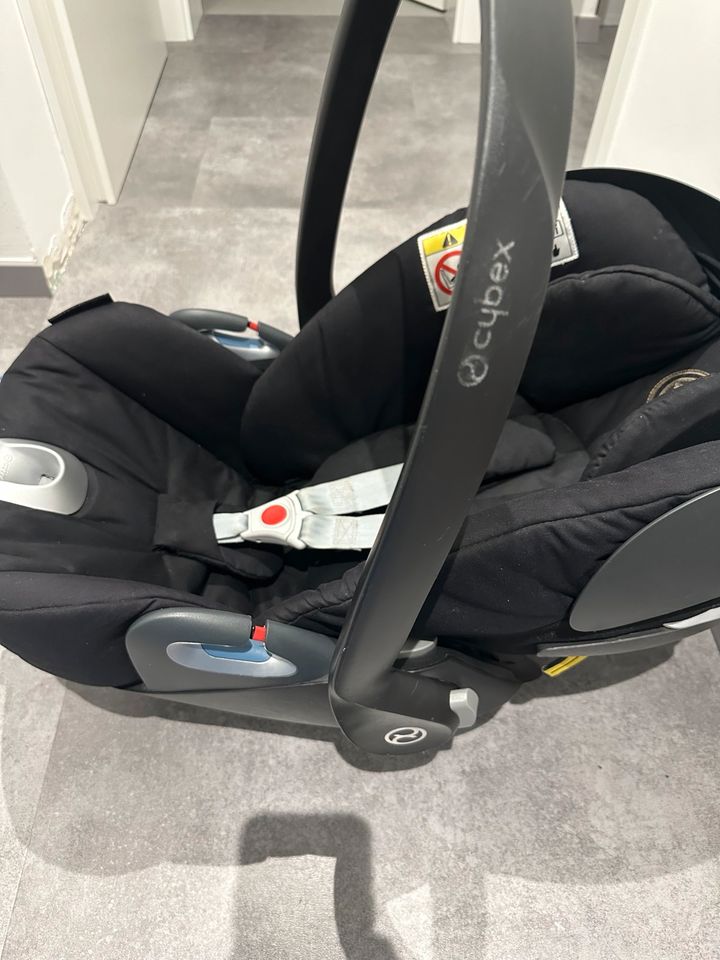 Cybex base Z i- Size infant carrier module in Duisburg