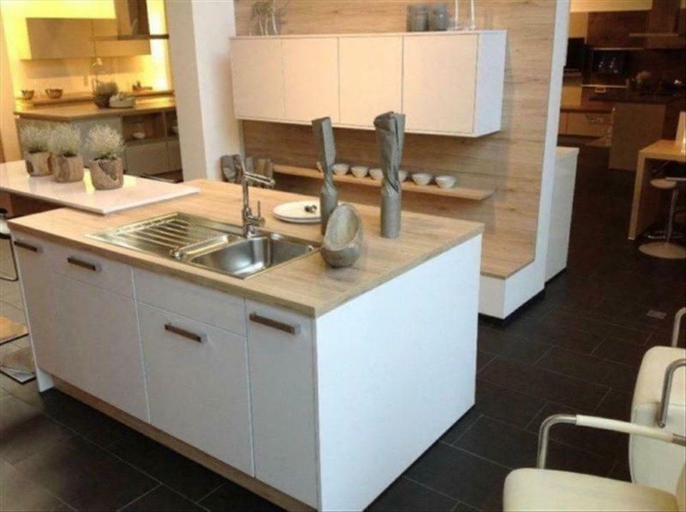 Neue Einbauküche Küche Q05 Küchenzeile Küchenblock weiß Hochglanz in Spenge