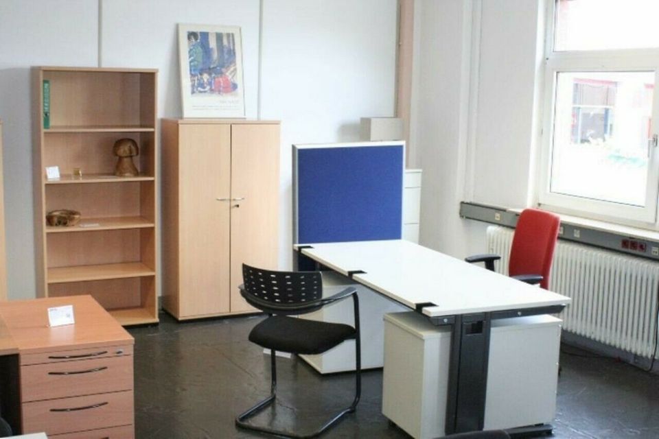 Büromöbel und Bürostühle Standort Düsseldorf mit 500 qm Showroom in Düsseldorf