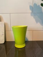 Grüne schlichte moderne Vase Standvase knallig grün Berlin - Tempelhof Vorschau