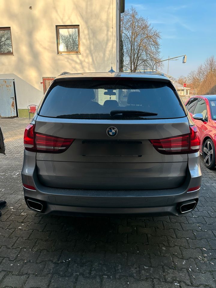 BMW X5 40d M Paket in Wertingen