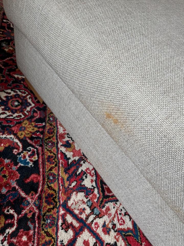 Großer Sitzhocker mit viel Stauraum / als Recamiere nutzbar in Berlin