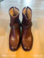 Frye-Stiefel. 6 Zoll Phillip Studded Harness Cognac. Berlin - Hellersdorf Vorschau