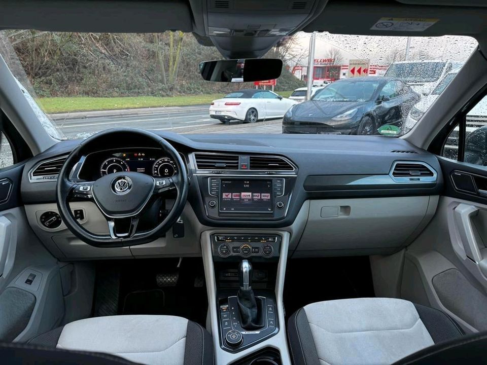 Vw Tiguan 2,0 TDI * 4 MOTION *R-Line * Automatik * PANORAMA * in Essen