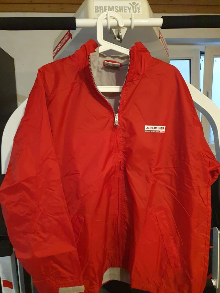 Regenjacke, rot, Größe S in Neufahrn