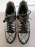Caprice Sneaker Schwarz /Krokodil 42 30€ Nordrhein-Westfalen - Bottrop Vorschau