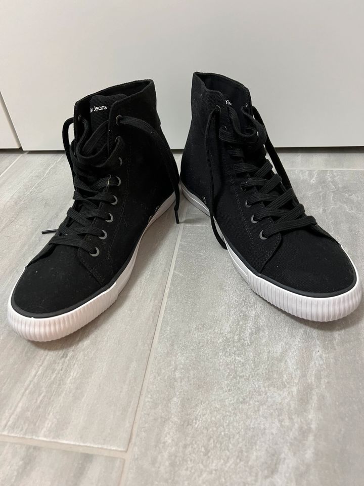 Herrenschuhe Sneaker Gr. 43 schwarz NEU in Friedrichshafen