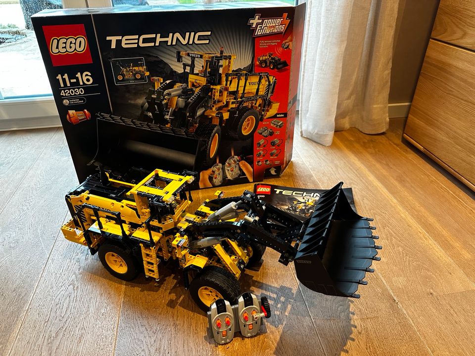 Lego Technik 42030 Volvo Radlader in Langsur