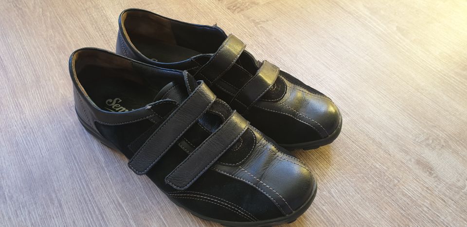 Semler Loafer Sneaker Leder Klettverschluss Gr. 41 schwarz in Ratingen