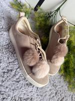Schuhe, beige mit Fell und Bommeln Saarland - Völklingen Vorschau