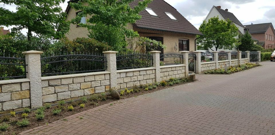 48+ Natursteinpfosten Garten Kaufen, Ein holzzaun mit alten