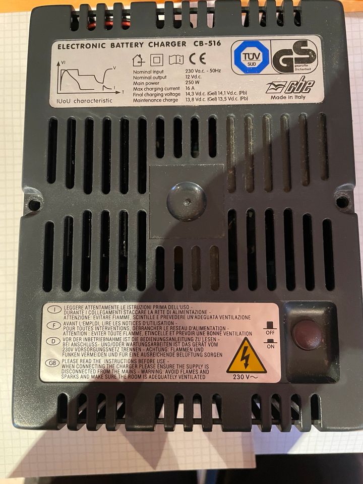 CBE Electronic Battery Charger cb-516 Batterieladegerät Wohnmobil in Loßburg